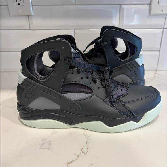 Nike Air Flight Huarache Dark Smoke Grey Mens Size 10.5 - Picture 1 of 6